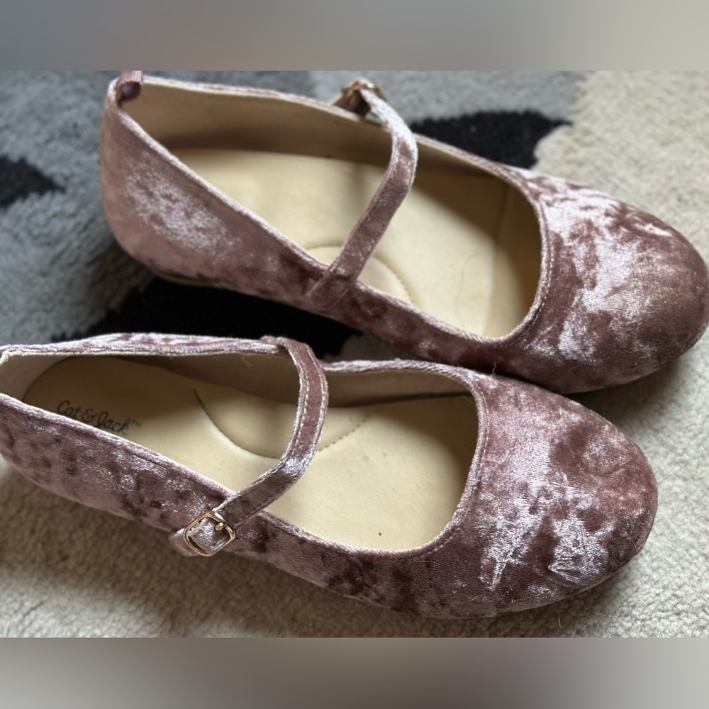 Cat & Jack Blush Shoes - size 3